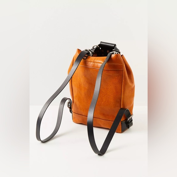 FREE PEOPLE Stylish Tan Leather Eco Backpack - Picture 2 of 10